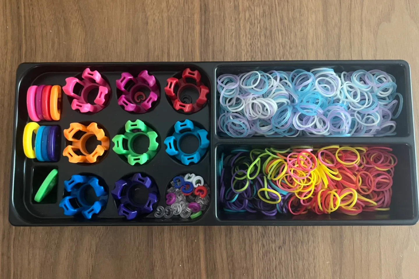 Rainbow Loom (several sets) with Loom Magic Book thumbnail