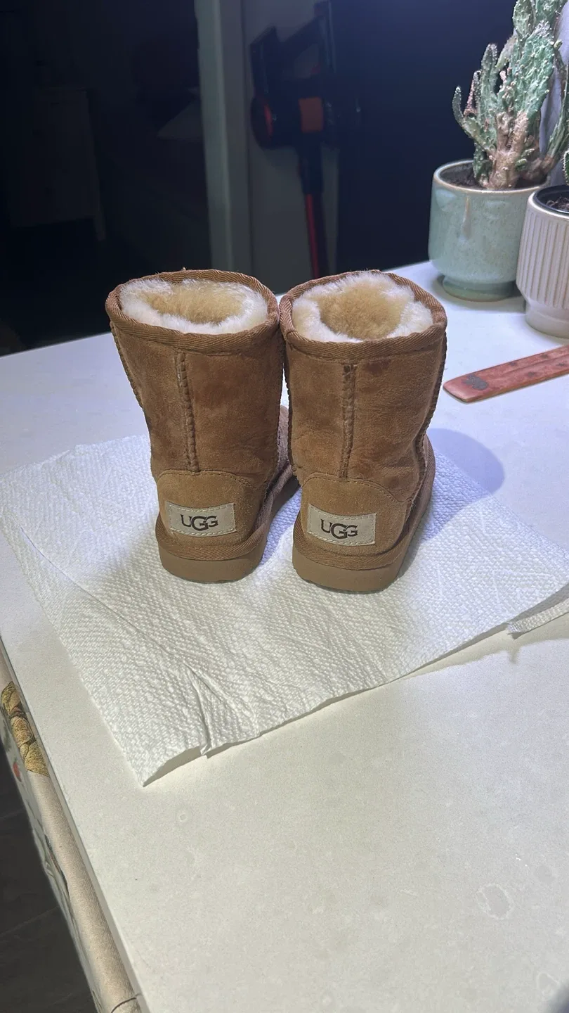UGG Classic Short II Toddler Boots - Chestnut image indicator(2)