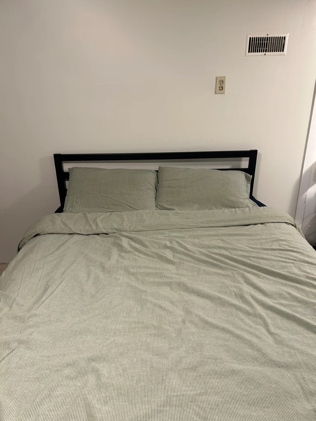 Queen Size Metal Bed Frame