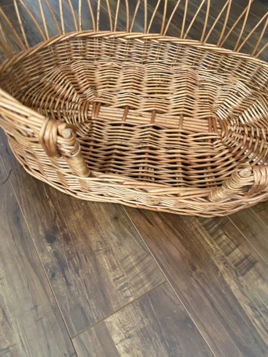 Dog or Cat Bed Beautiful Wicker MINT image indicator(3)