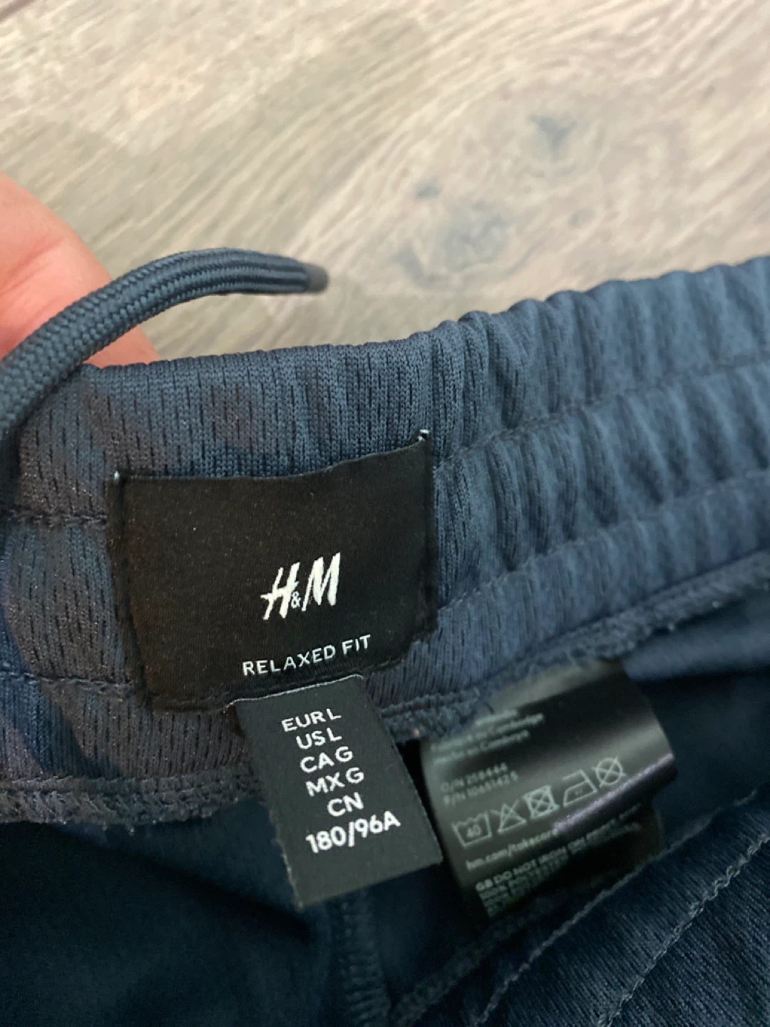 H&M Relaxed Fit Shorts - Size L