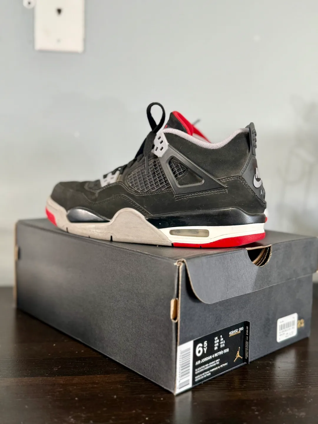 Air Jordan 4 Retro (GS) Size 6.5Y image indicator(4)