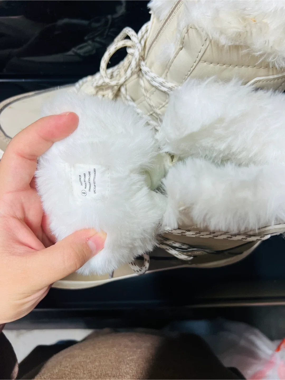 Khombu Women's Winter Boots Size 8 image indicator(3)