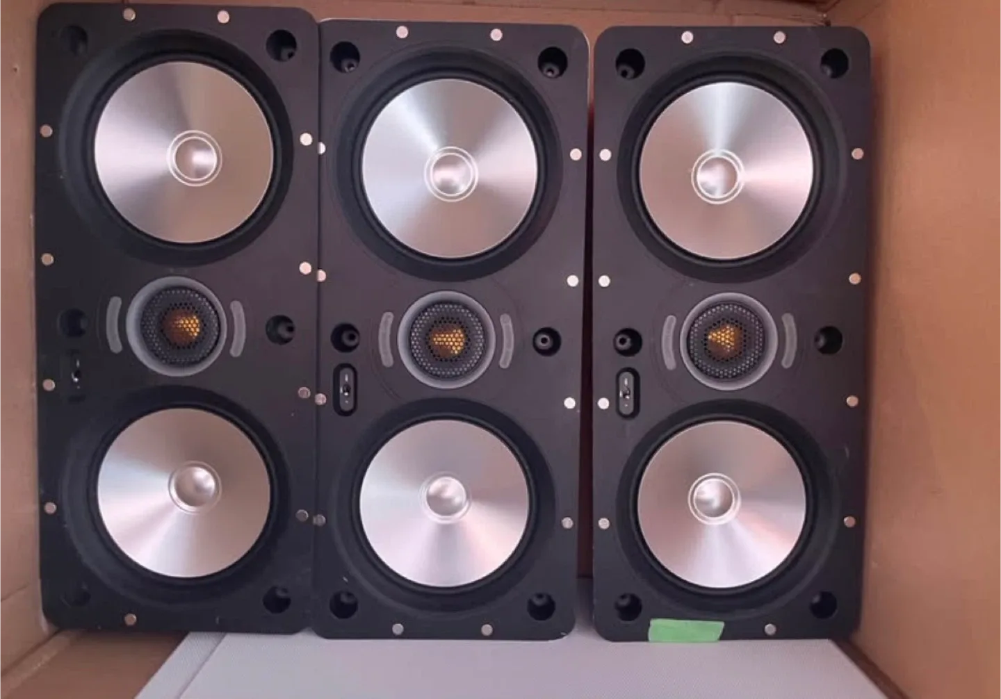 Monitor Audio Surround Sound image indicator(4)