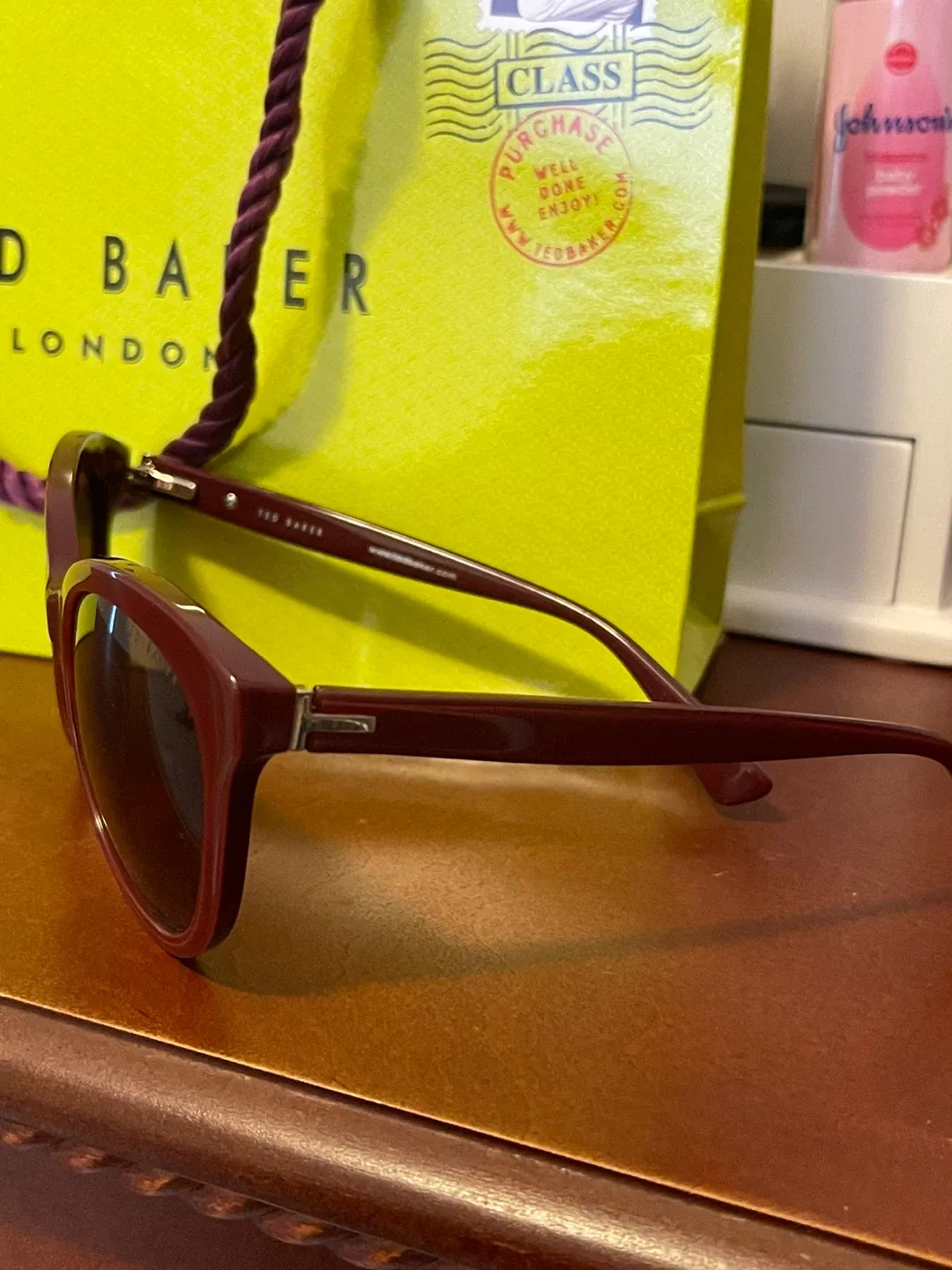 Ted Baker Cat eye Burgundy Sunglasses B686 image indicator(6)