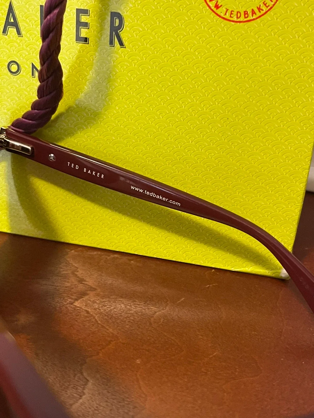 Ted Baker Cat eye Burgundy Sunglasses B686 image indicator(3)