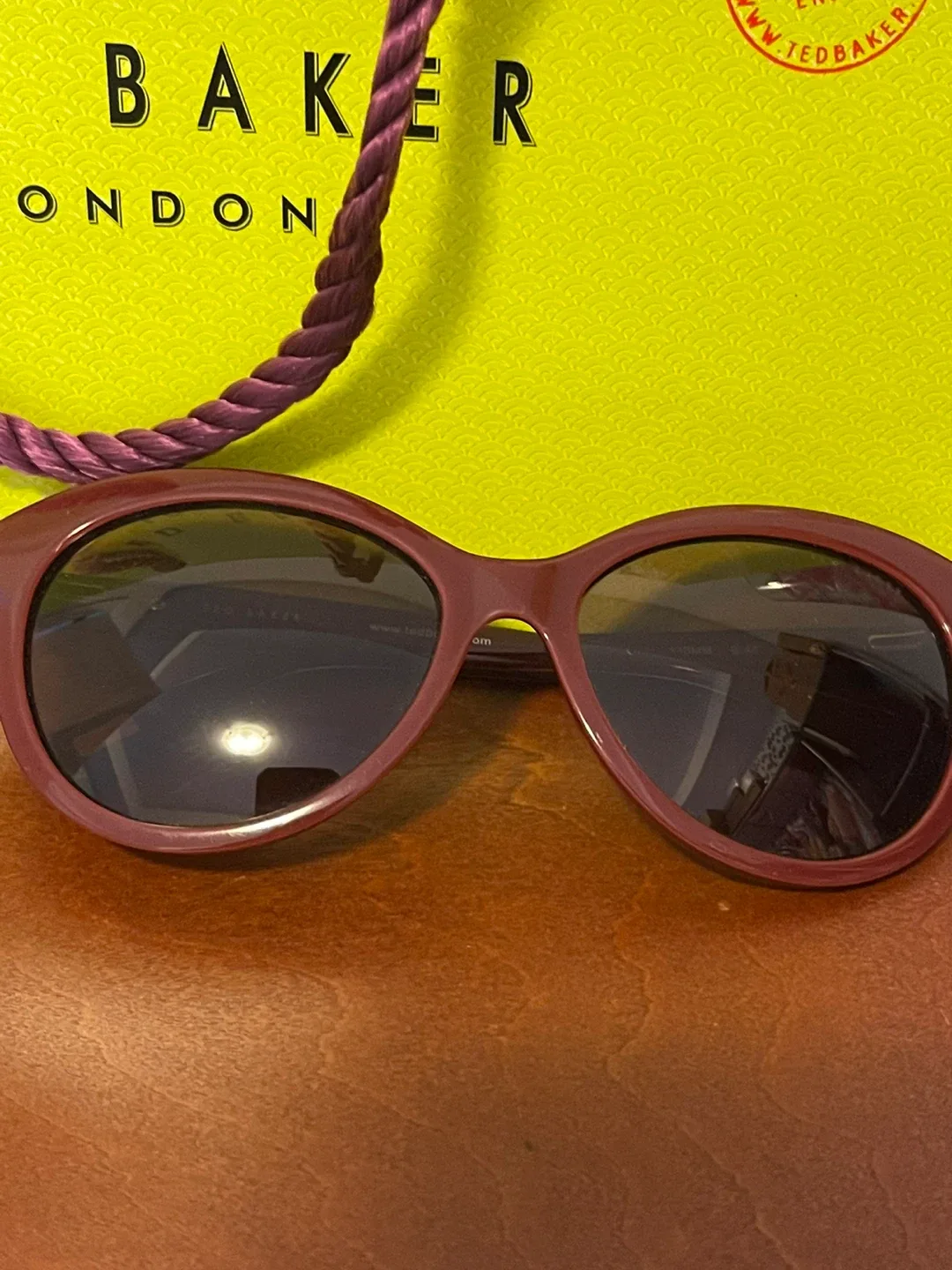 Ted Baker Cat eye Burgundy Sunglasses B686 image indicator(8)