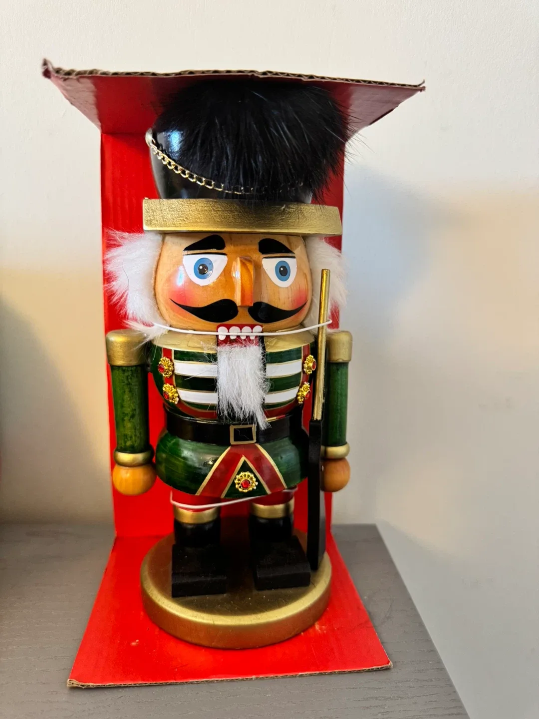 9" Wooden Chubby Nutcracker image indicator(2)