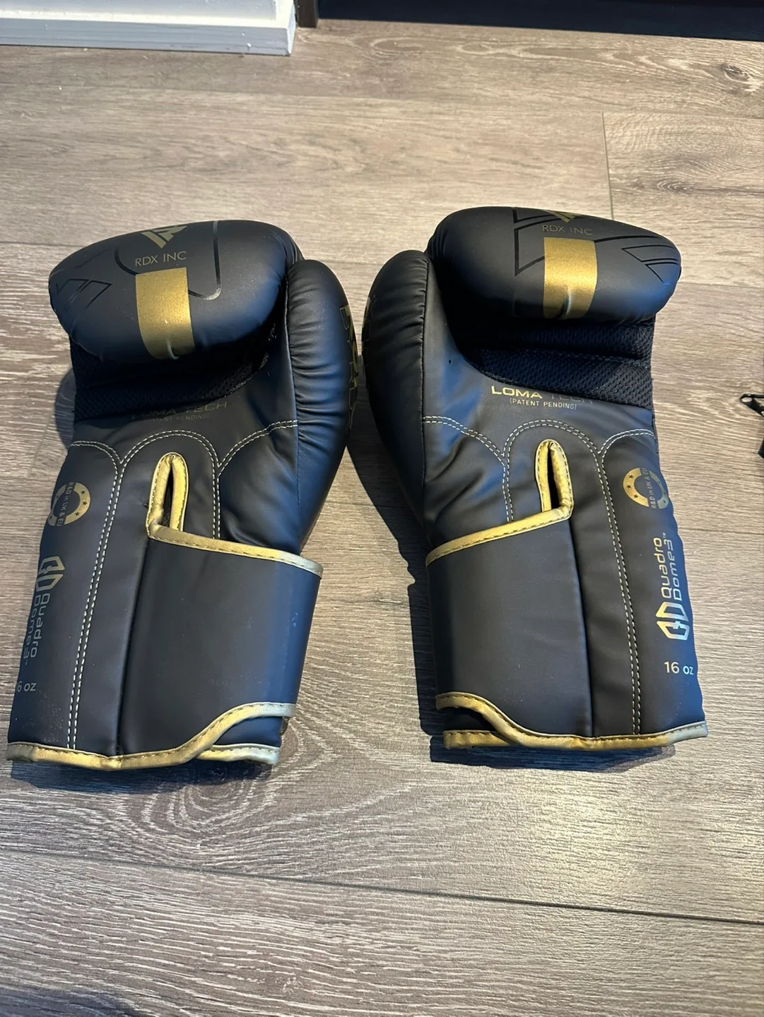 RDX Boxing Gloves - 16 oz image indicator(2)