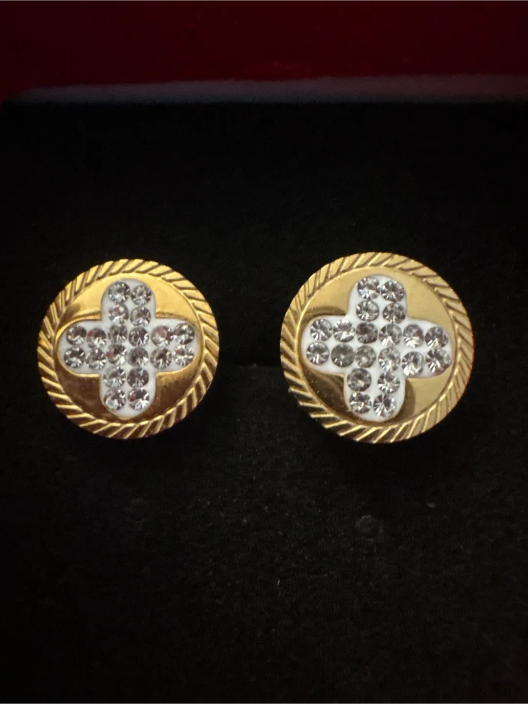 18K Gold Clover CZ Stud  Earrings New image indicator(4)