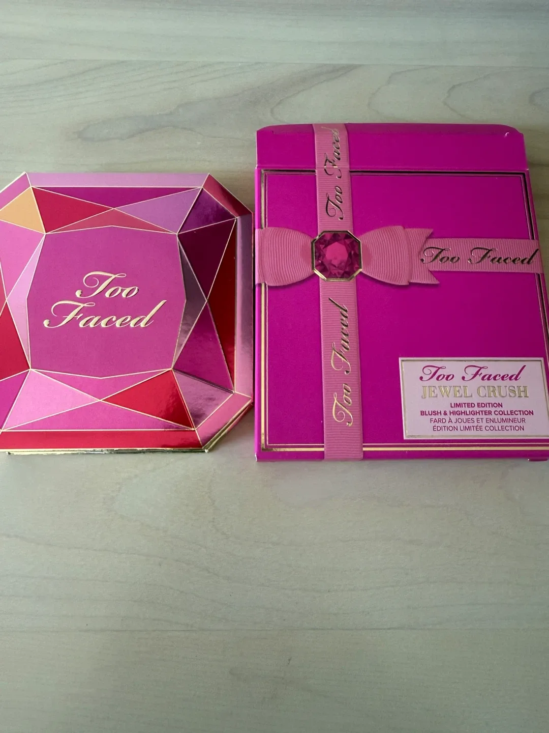 Too Faced Jewel Crush Blush & Highlighter Palette image indicator(2)