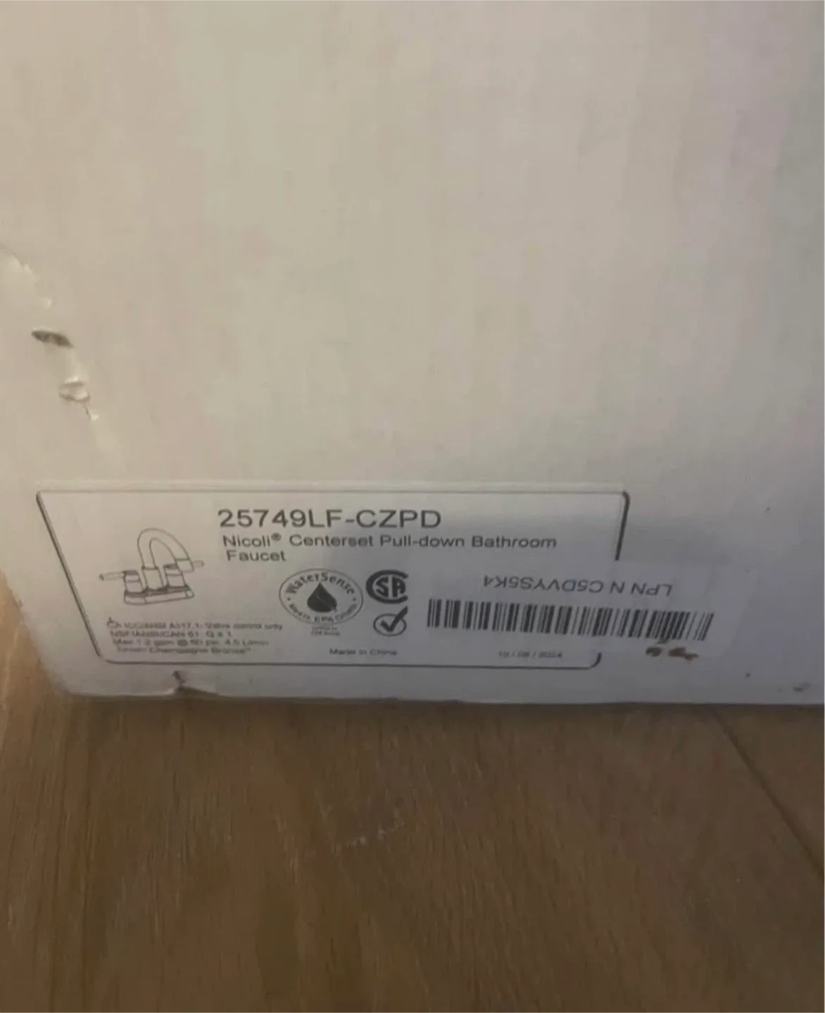 Brushed Gold Delta Centerset Bathroom Faucet image indicator(4)