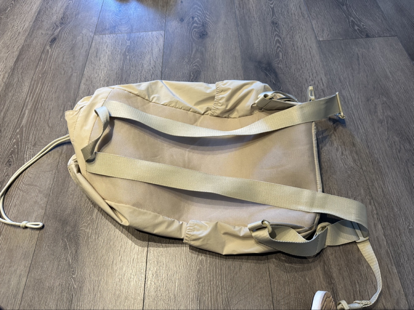 Uniqlo Drawstring Backpack Beige - photo 2