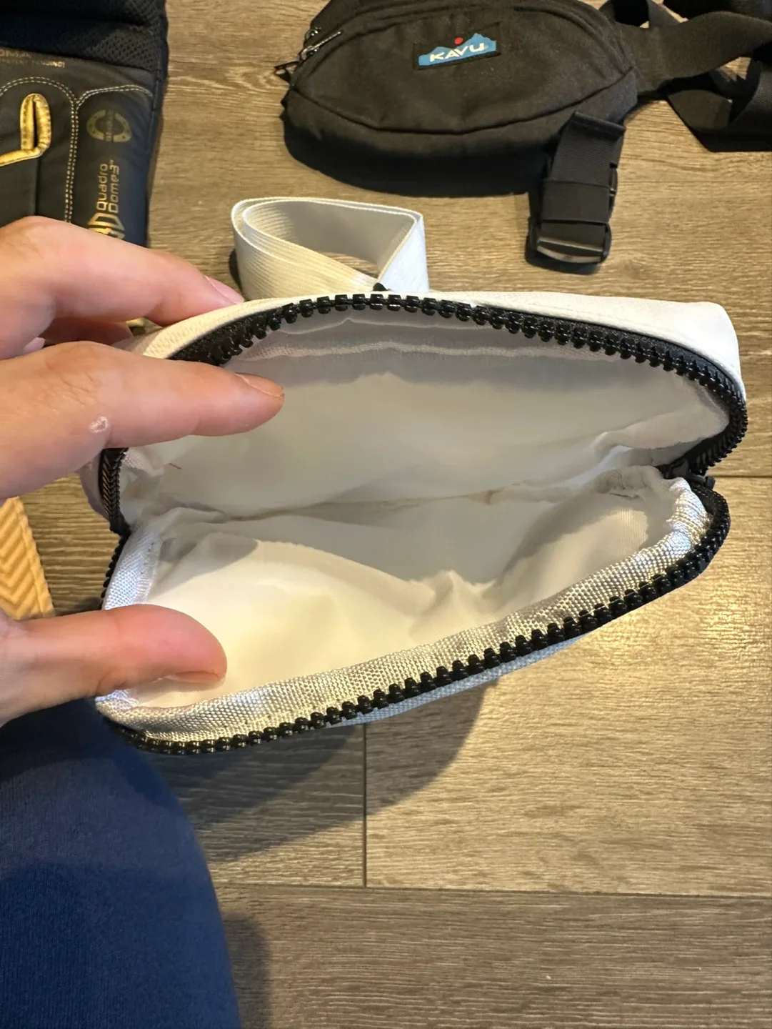 AWS Summit Toronto 2025 White Crossbody Bag image indicator(3)