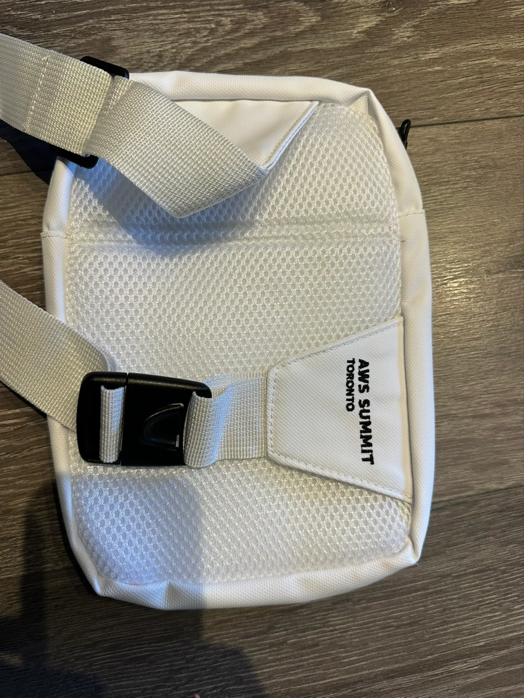 AWS Summit Toronto 2025 White Crossbody Bag image indicator(2)