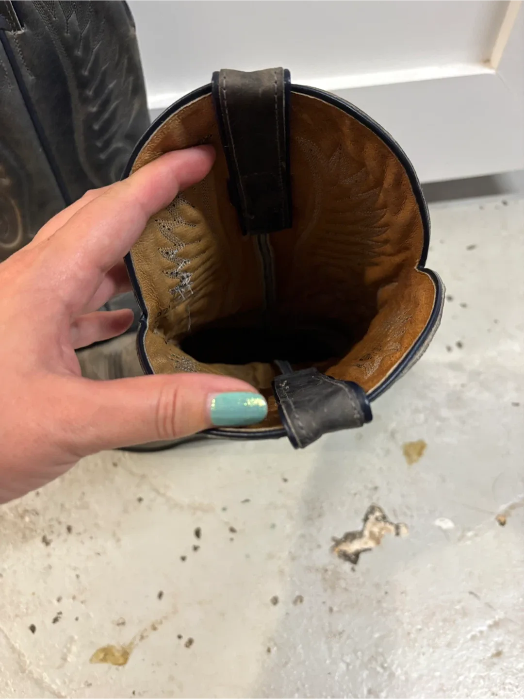 Boulet Cowboy Boots - Size 8 image indicator(2)