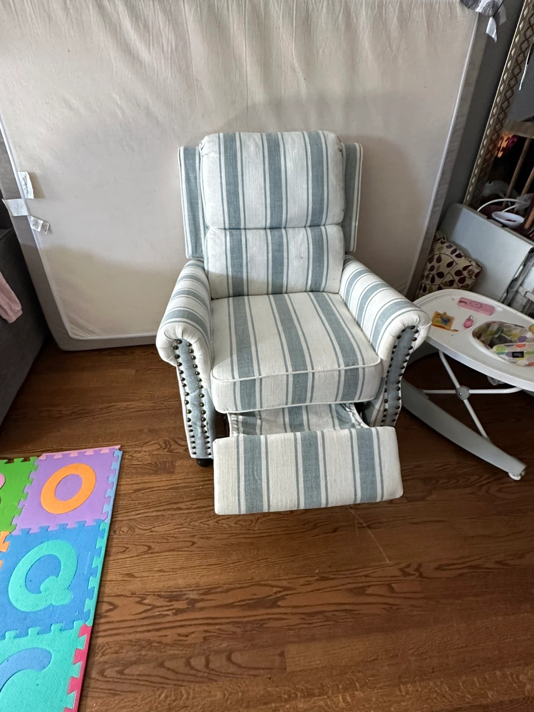 Striped Recliner Chair - photo 3
