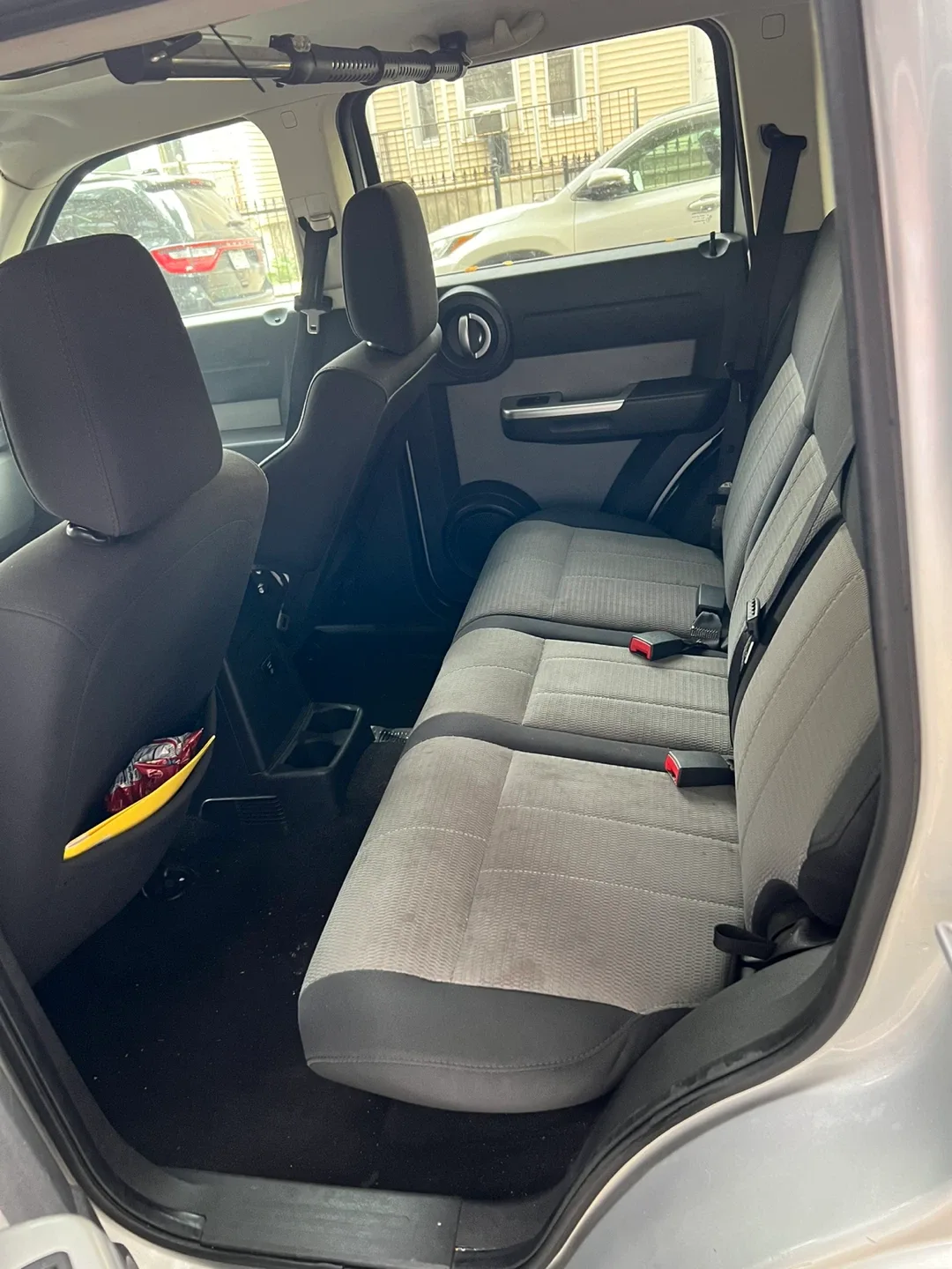 2008 silver Dodge Nitro SUV image indicator(4)