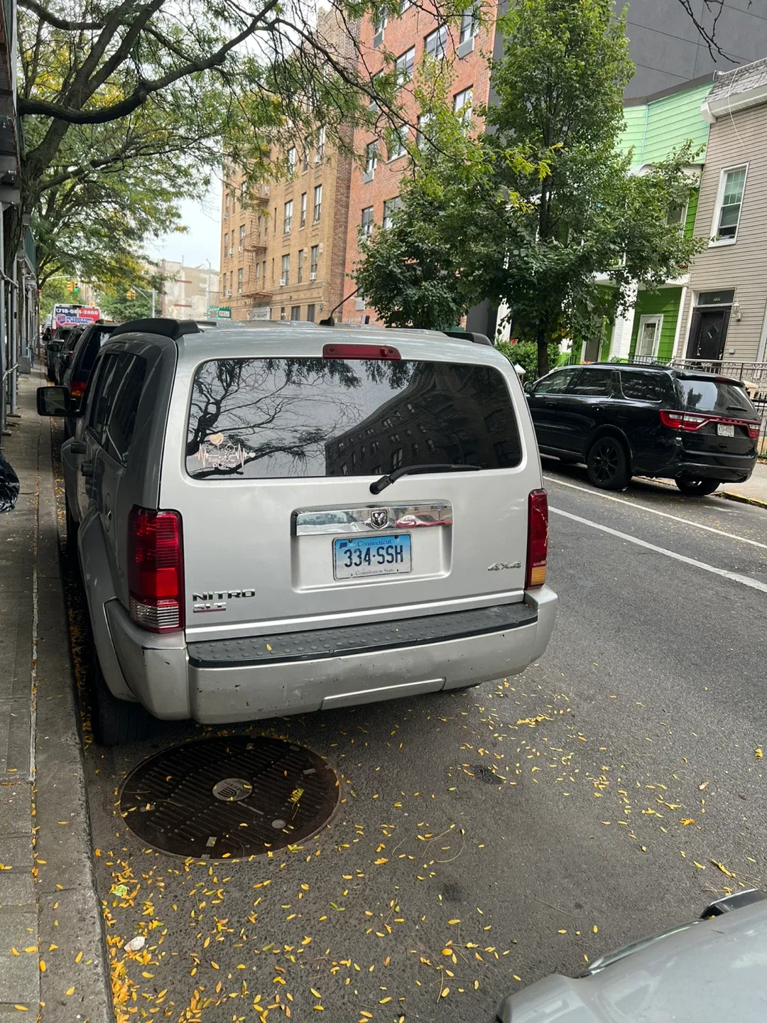2008 silver Dodge Nitro SUV image indicator(3)