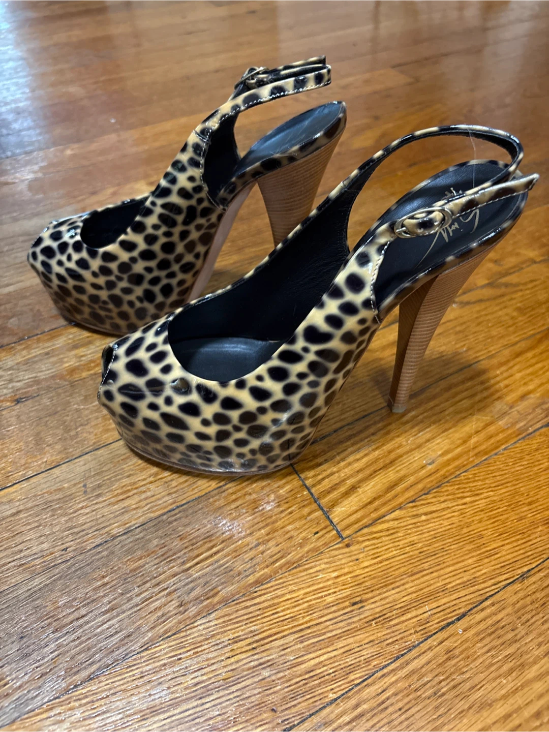 Giuseppe Zanotti Leopard Print Heels - photo 3