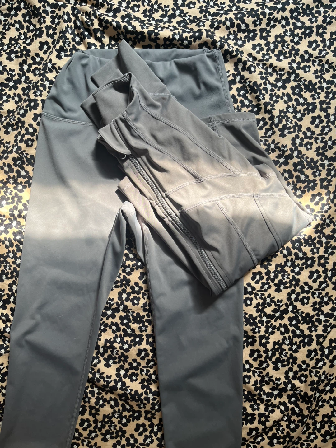 Gray Athletic Jacket & Leggings Set - photo 3