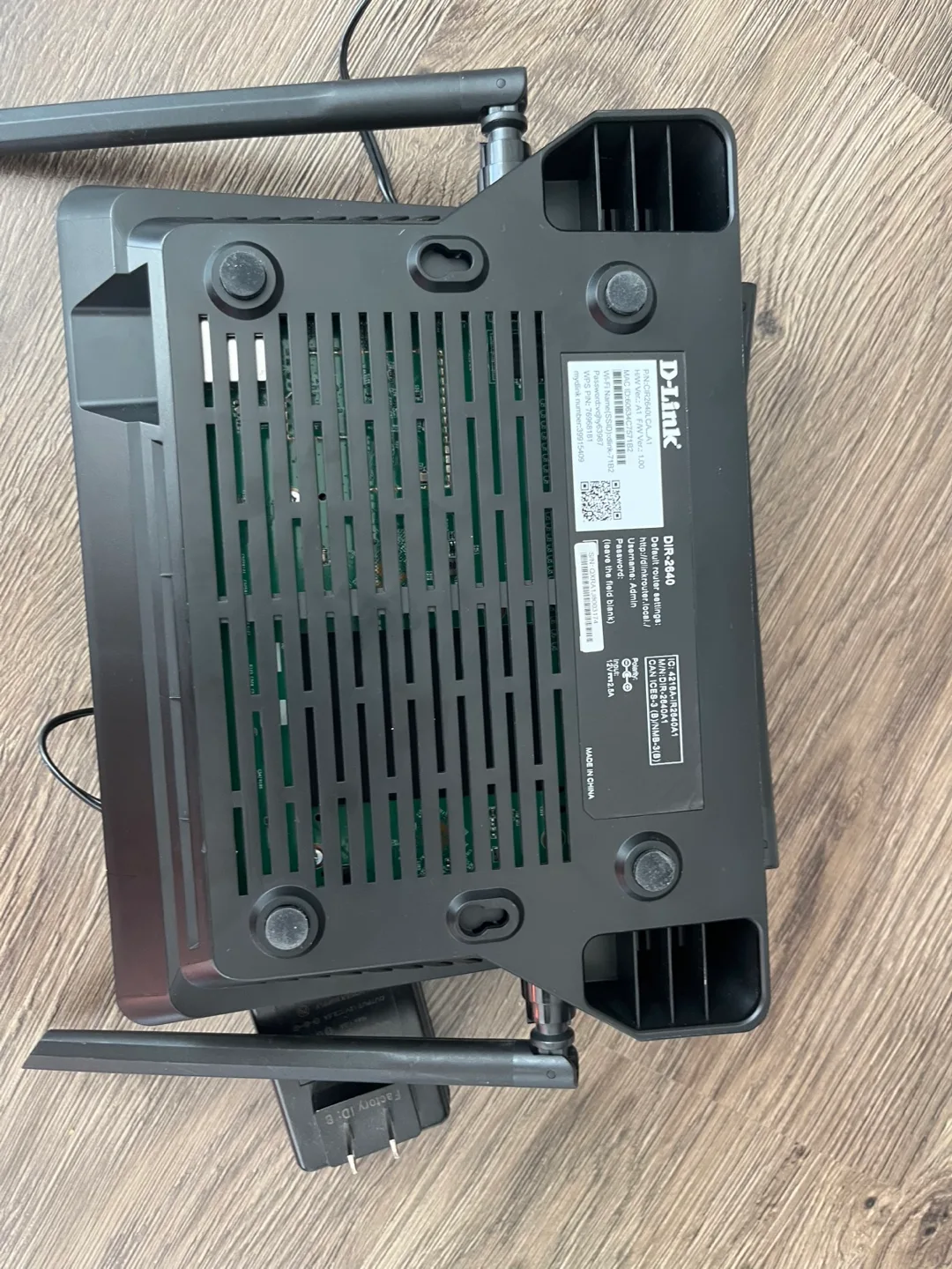 D-Link DIR-2640 WiFi Router image indicator(3)