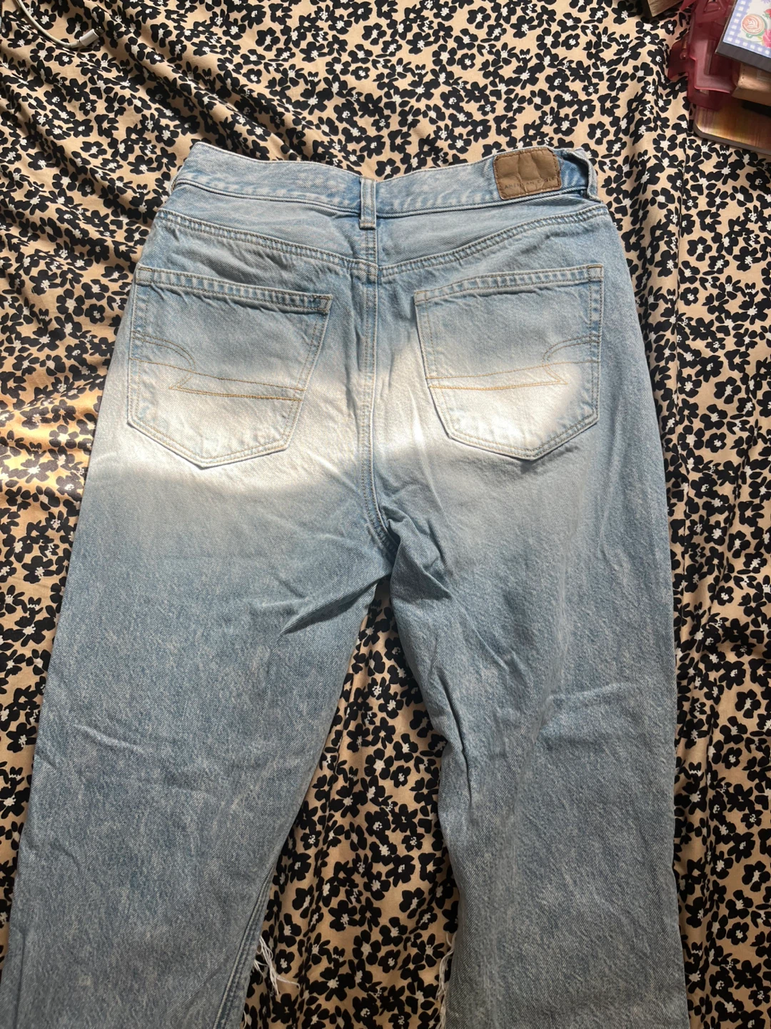 American Eagle Distressed Jeans - Size 2 - photo 2