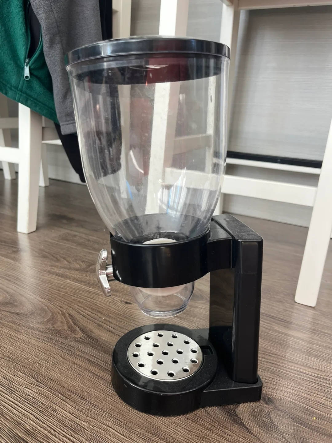 Candy/Cereal Dispenser - Black image indicator(2)