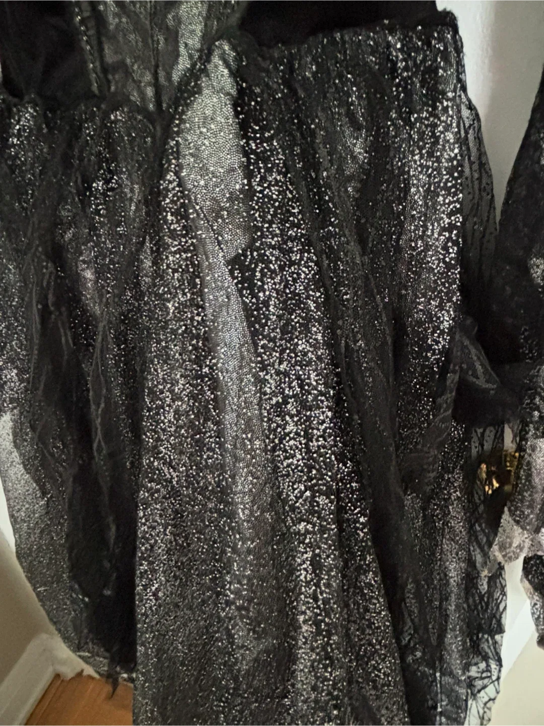 Spirit Halloween Witch Costume, Size M image indicator(3)