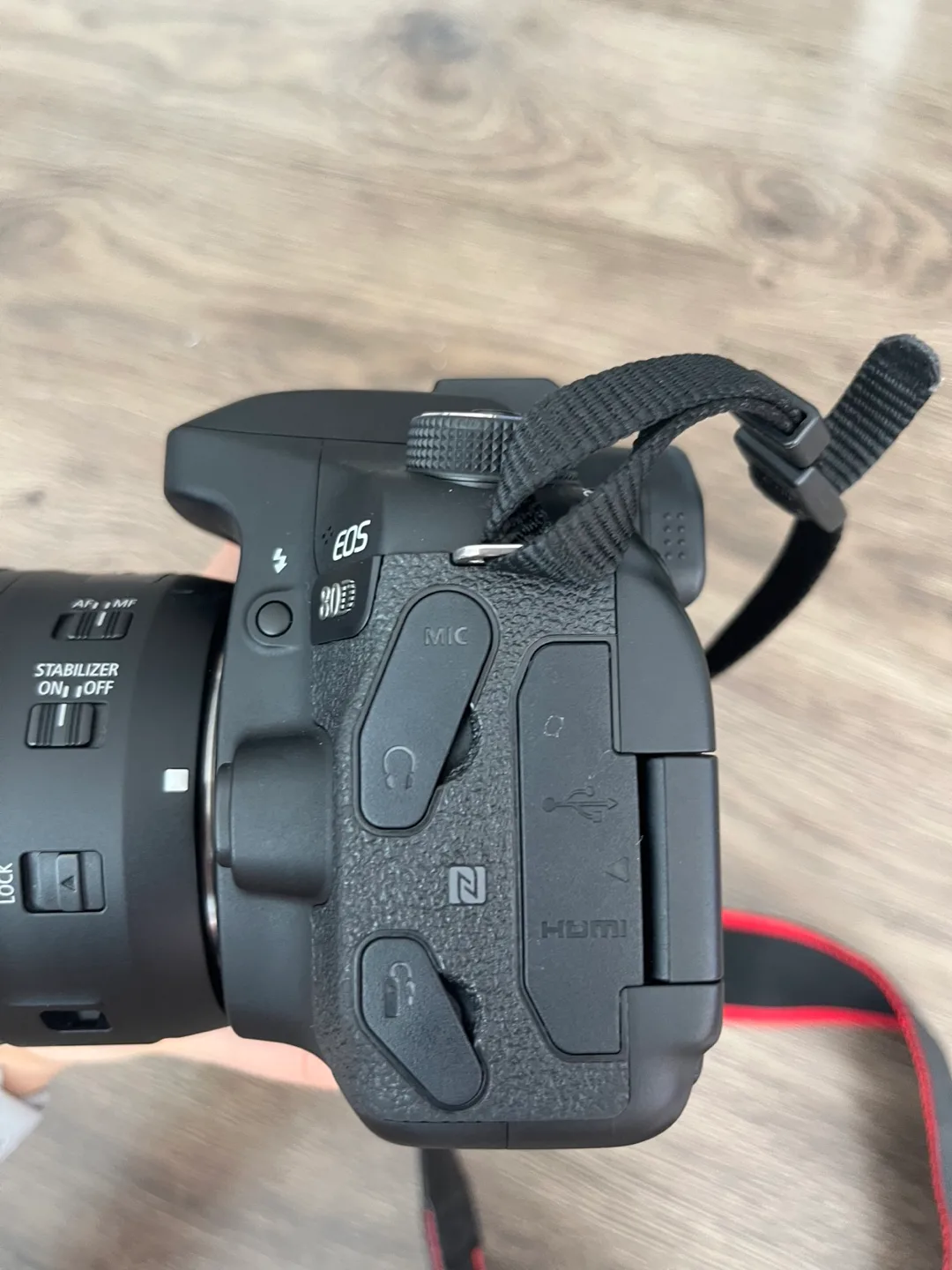 Canon EOS 80D Camera with EF-S 18-135mm Lens image indicator(6)