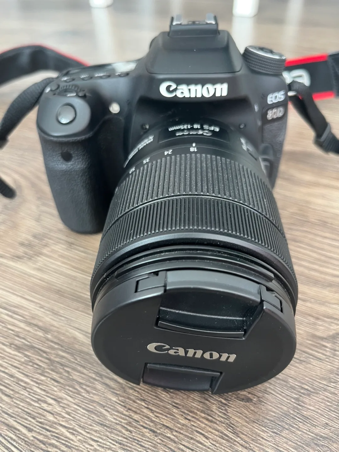 Canon EOS 80D Camera with EF-S 18-135mm Lens image indicator(3)