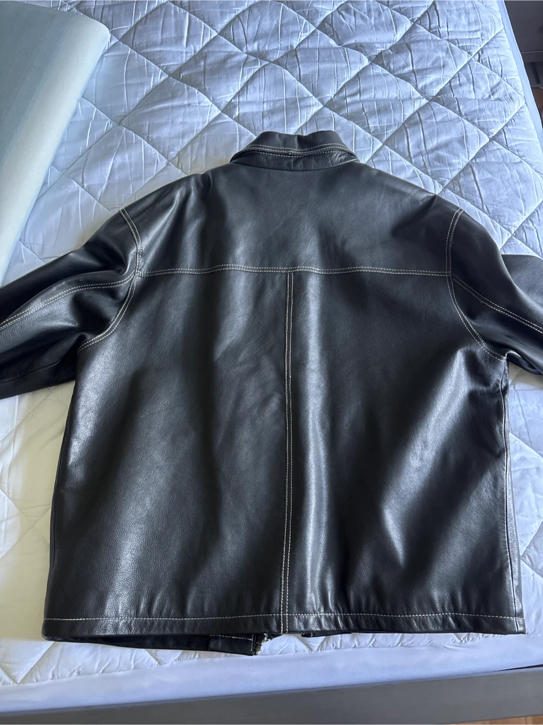 Danier Black Leather Jacket, - photo 3