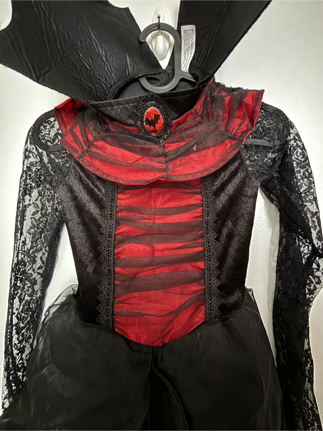 Vampire Halloween Costume - 7-8 years - photo 4