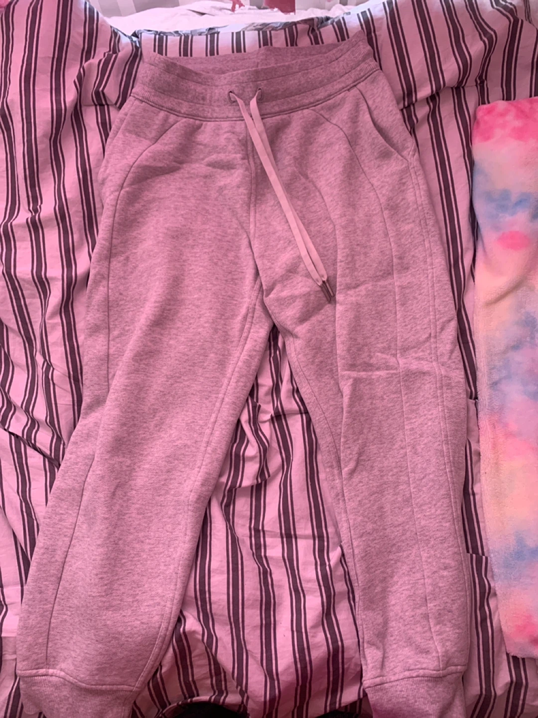 Lululemon Scuba Grey Sweatpants size 4