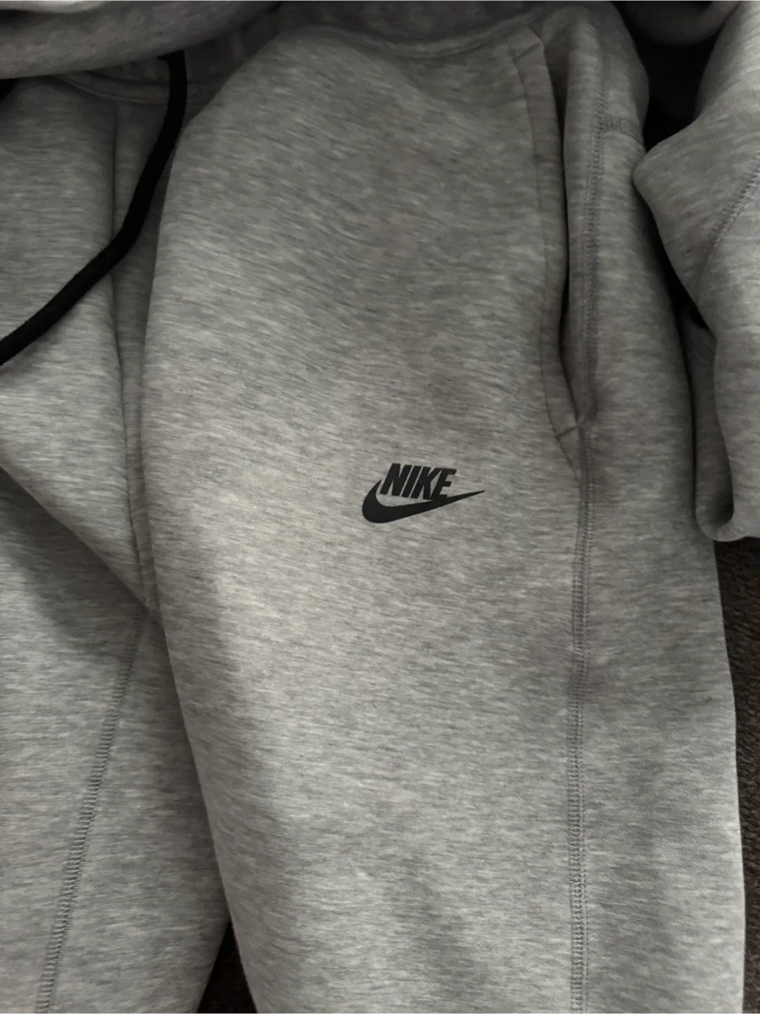 Nike Tech Grey Pullover & Pants Set - Size Large image indicator(2)