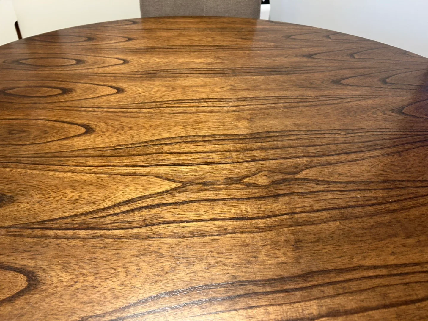 Dining Table & Set of Four Chairs image indicator(7)