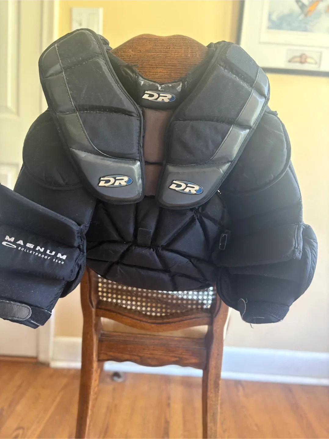 DR Hockey Chest Protector - Magnum Bulletproof 4500 thumbnail
