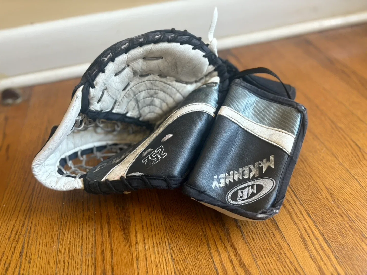 McKenney 252 Goalie Glove - Black & White thumbnail