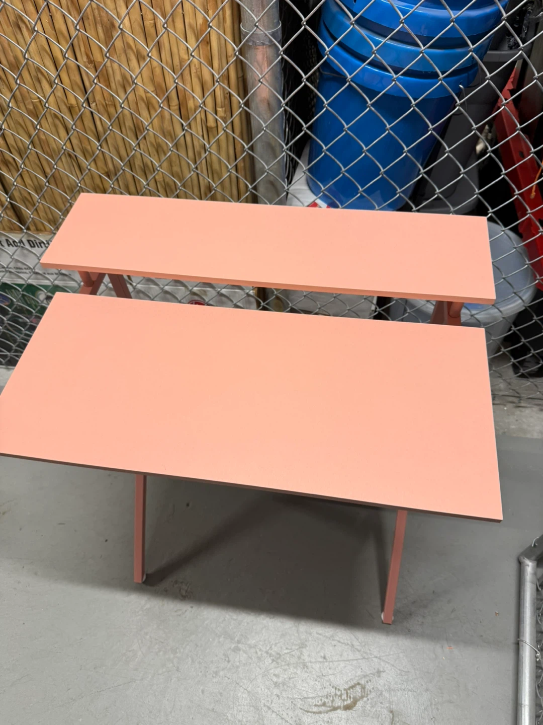 Desk - photo 3