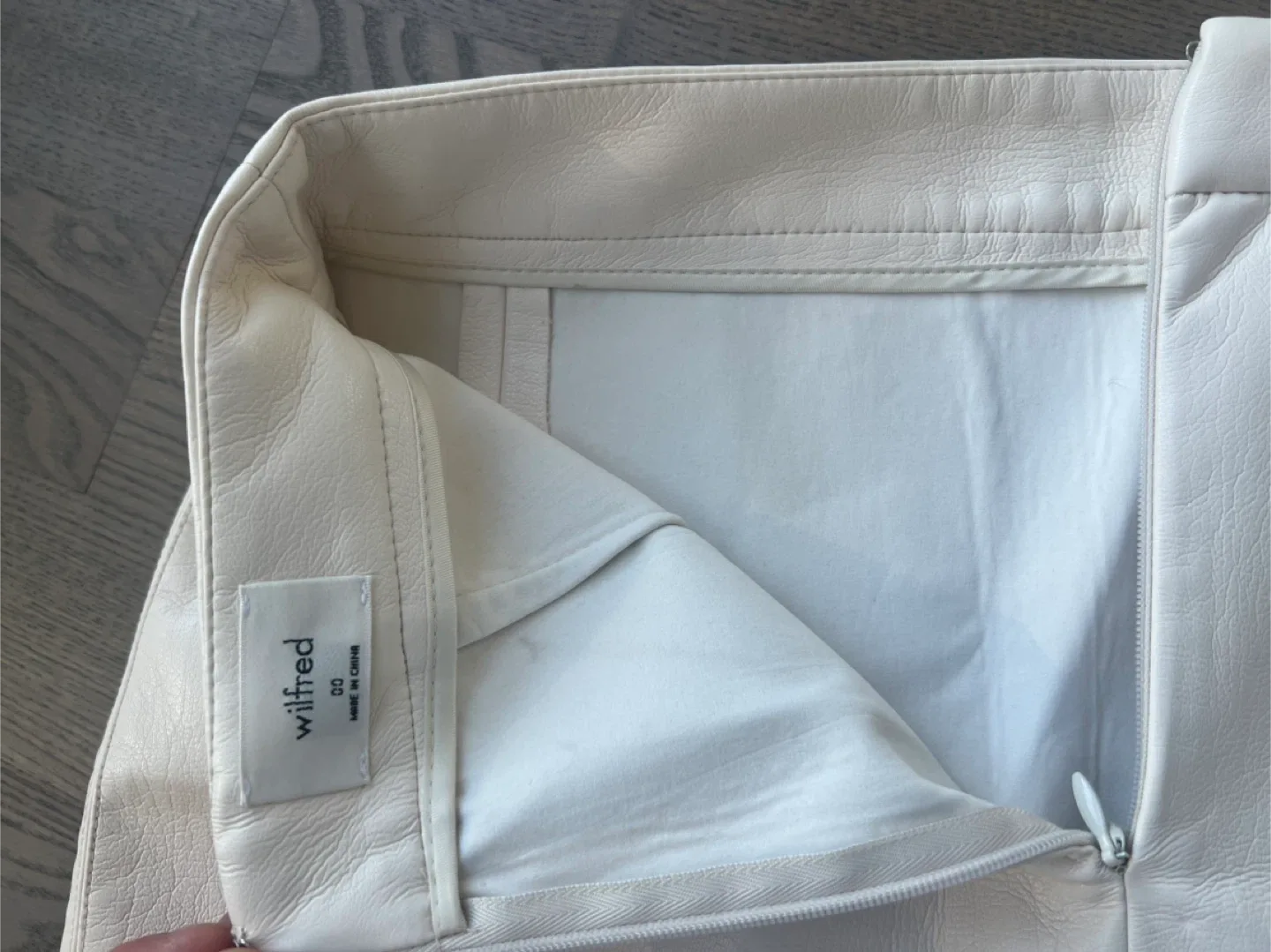 Wilfred Tempest Faux Leather Mini Skirt - Size 00 image indicator(2)