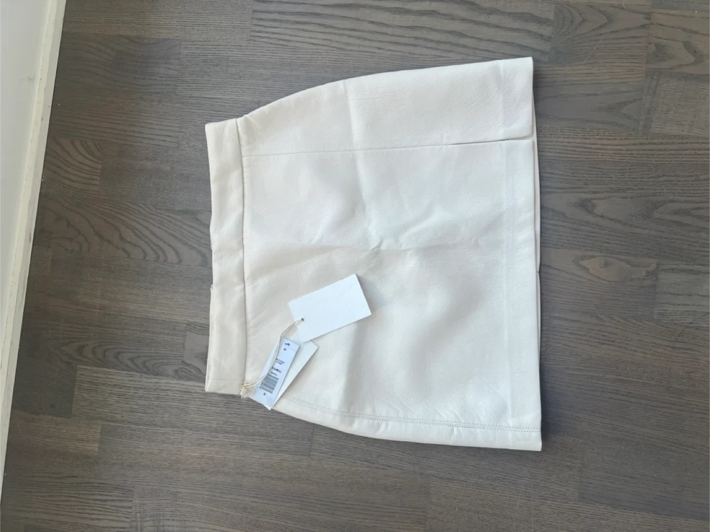 Wilfred Tempest Faux Leather Mini Skirt - Size 00 image indicator(3)