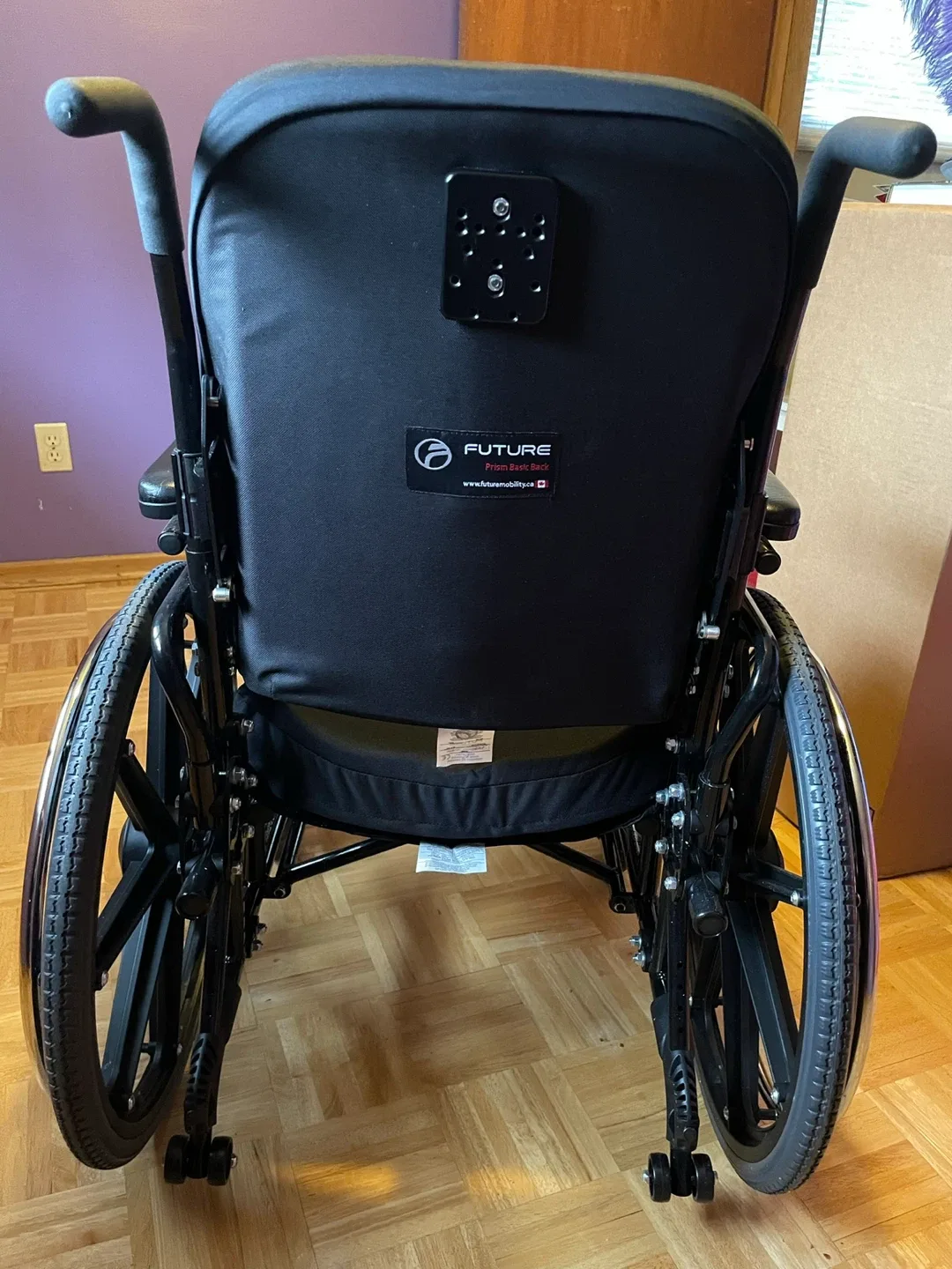 FUTURE Active Basic Black Wheelchair image indicator(6)