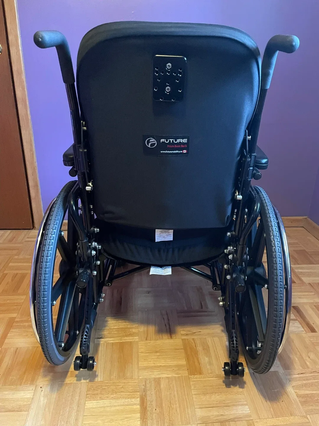 FUTURE Active Basic Black Wheelchair image indicator(3)