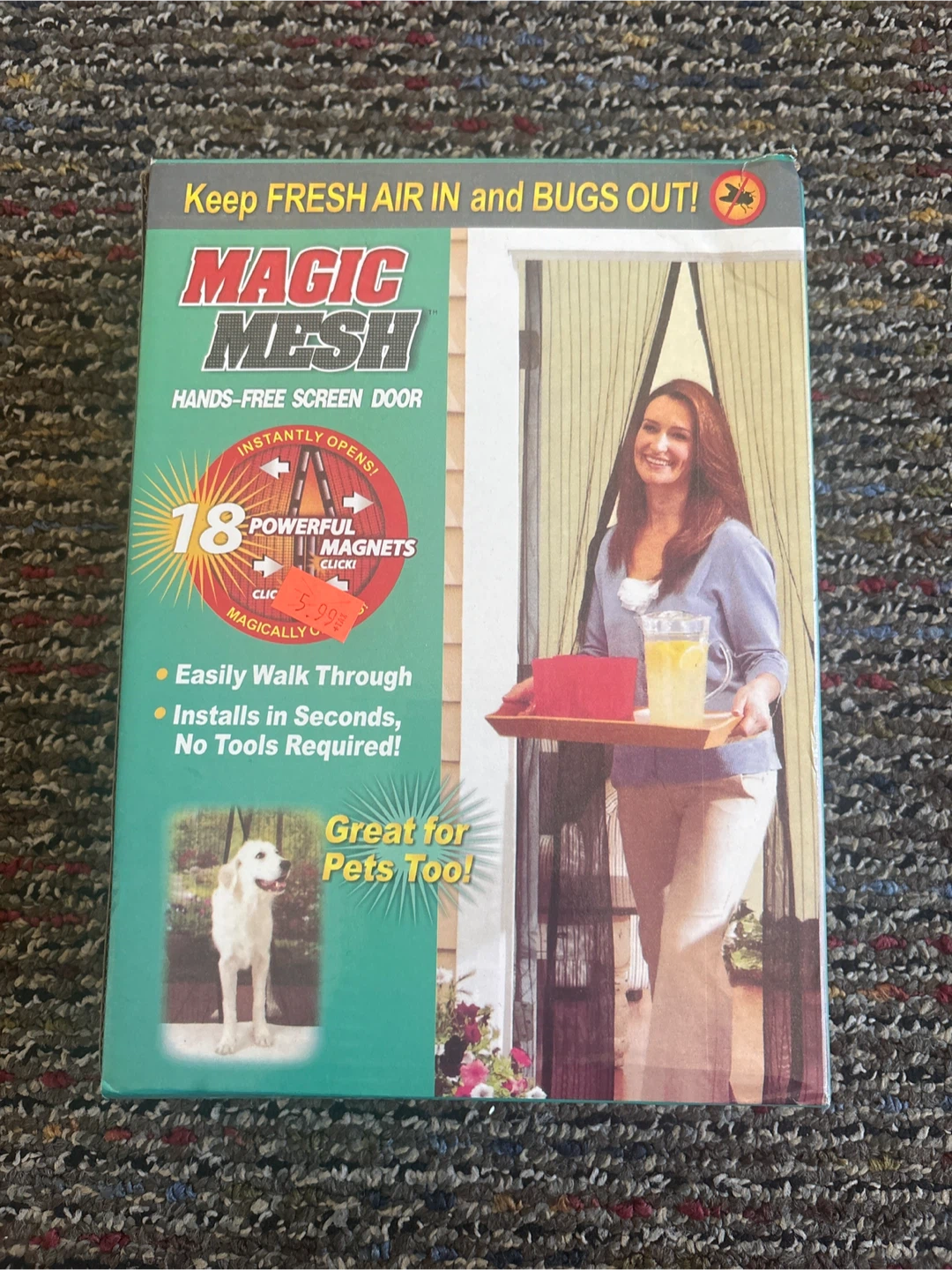 Magic Mesh Hands-Free Screen Door