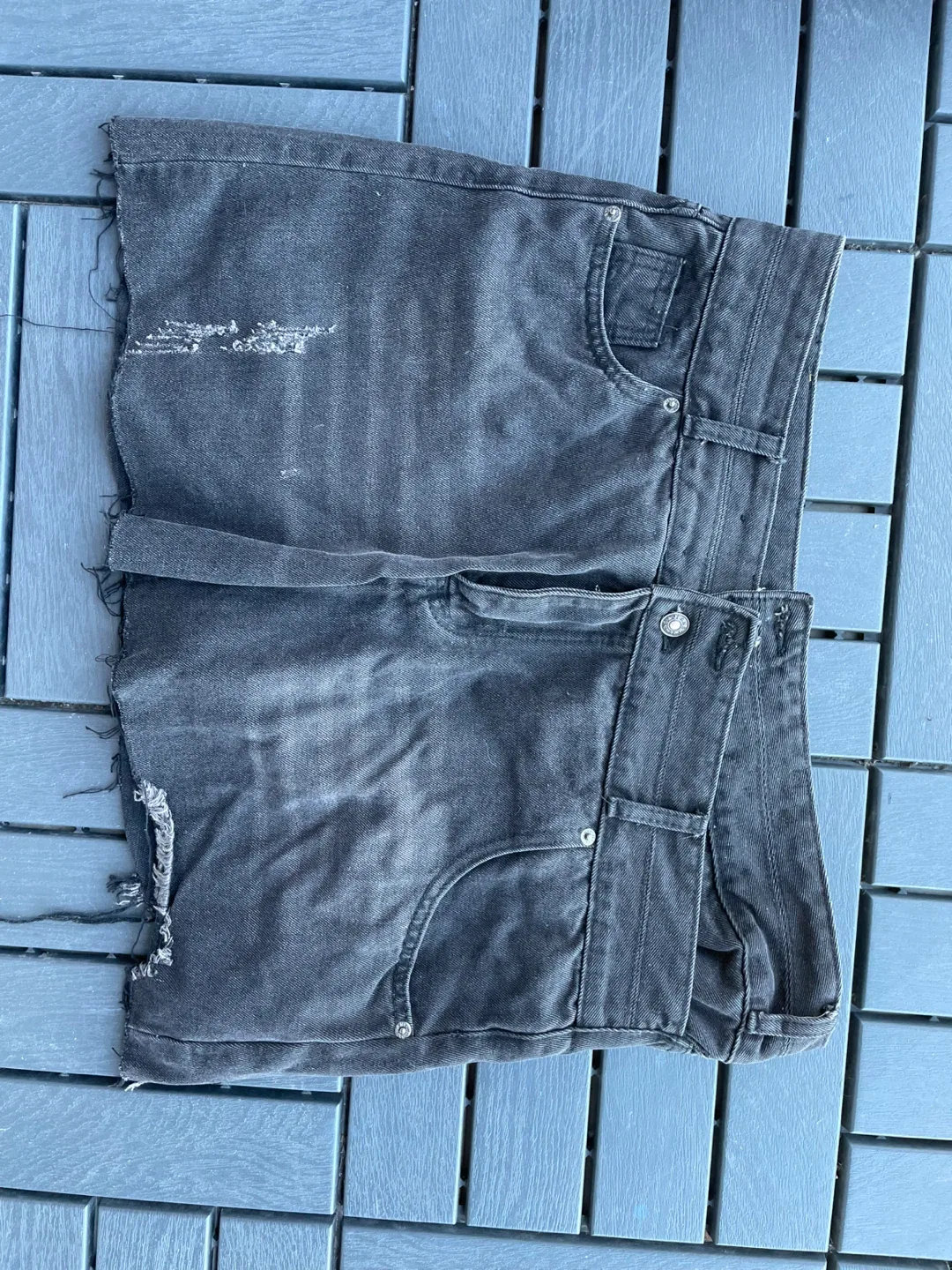 Free Clothing Giveaway image indicator(2)