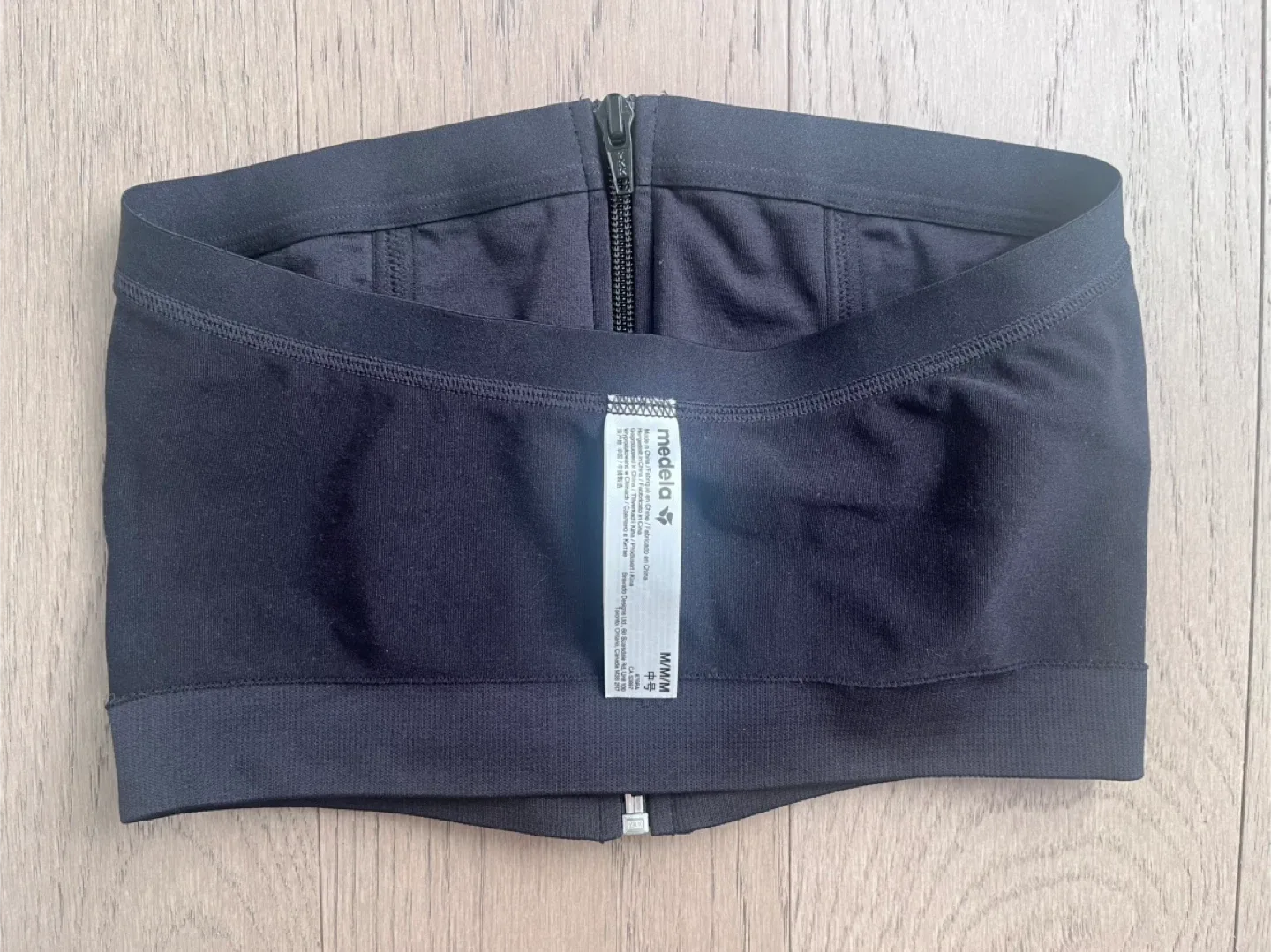 Medela Hands Free Pumping Bustier - Size M image indicator(4)