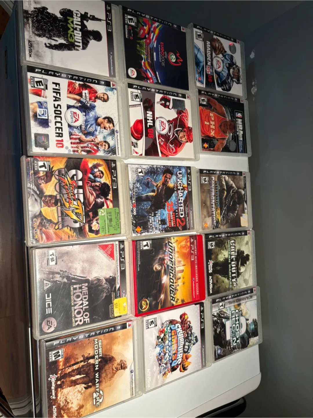 Sony PlayStation 3 (PS3) 160GB with Controller image indicator(6)