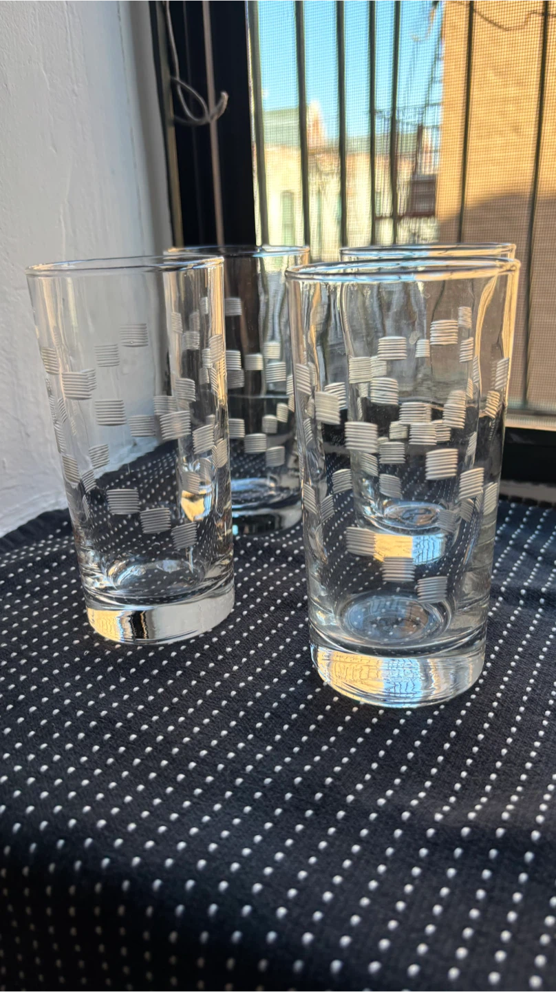 1960’s etched Libby drinking glasses (4)