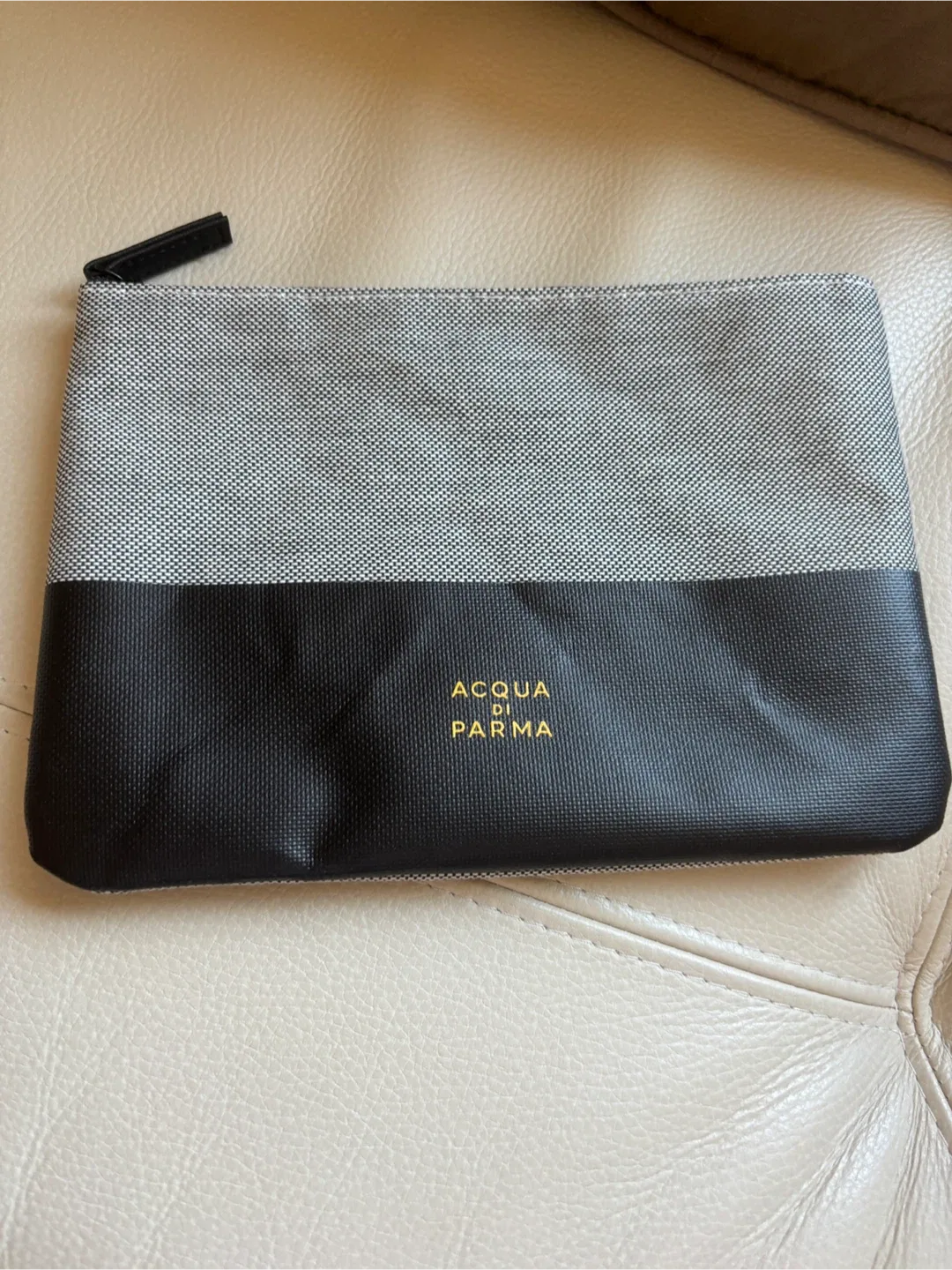 🧡Acqua di Parma Grey & Black Pouch thumbnail