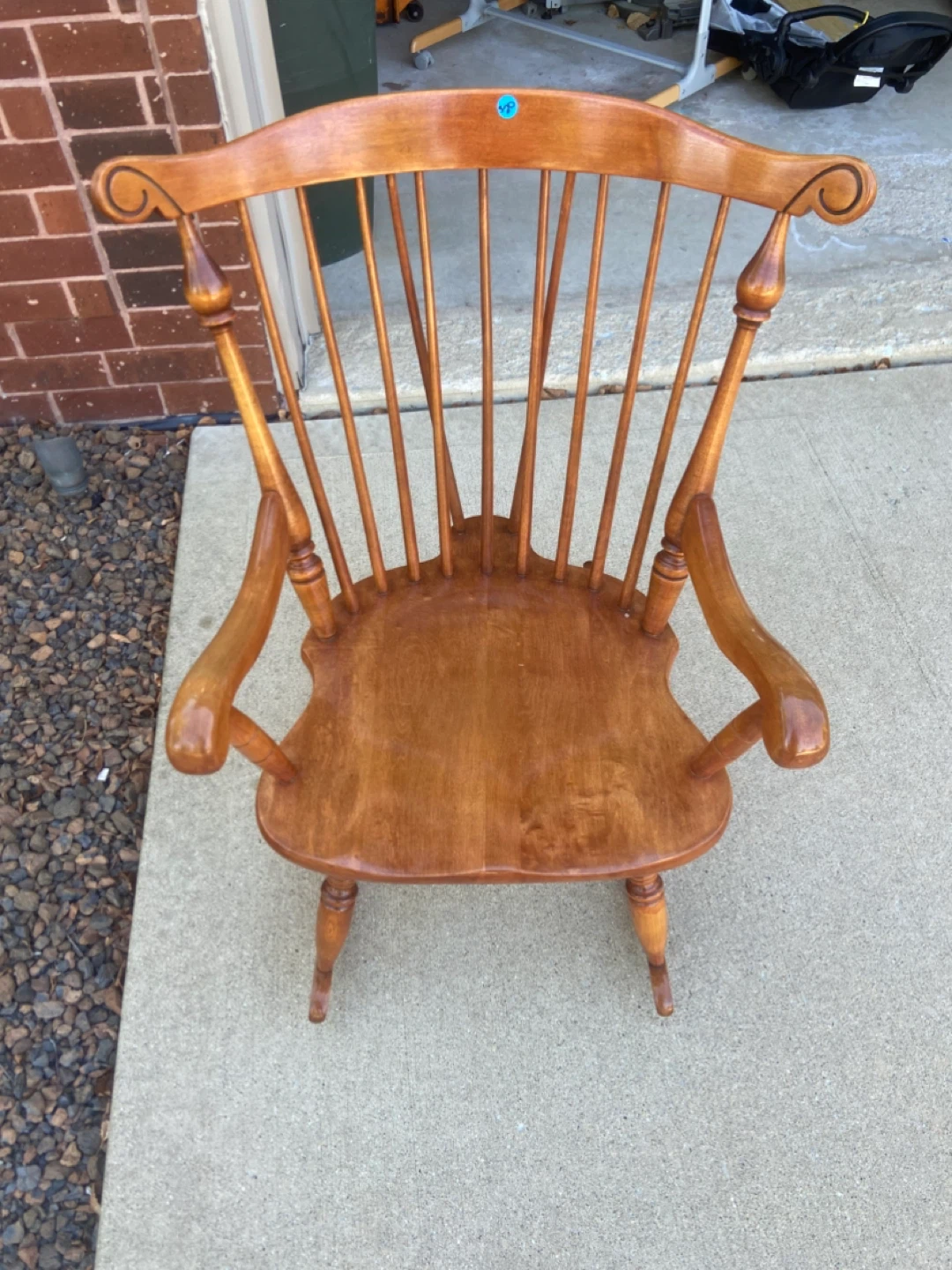 Wooden Rocking Chair - photo 2